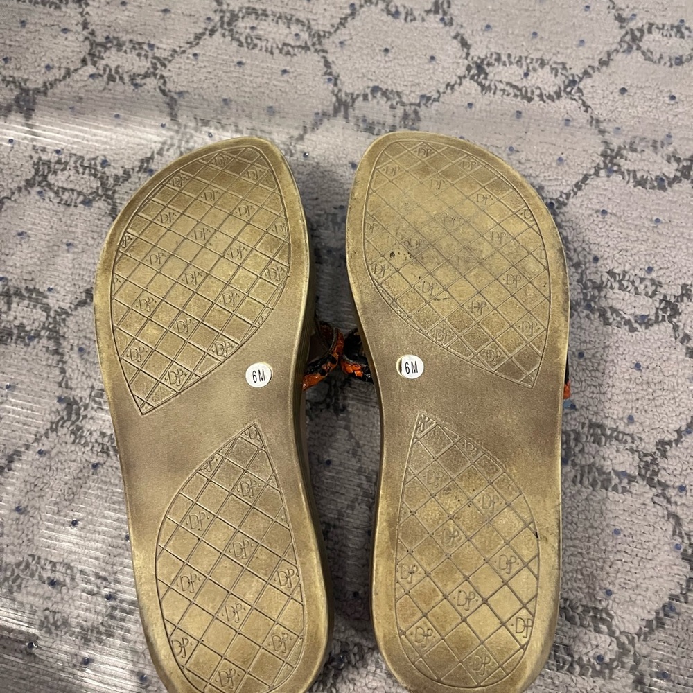 Donald Pliner Slides | Like New | 6 - image 3